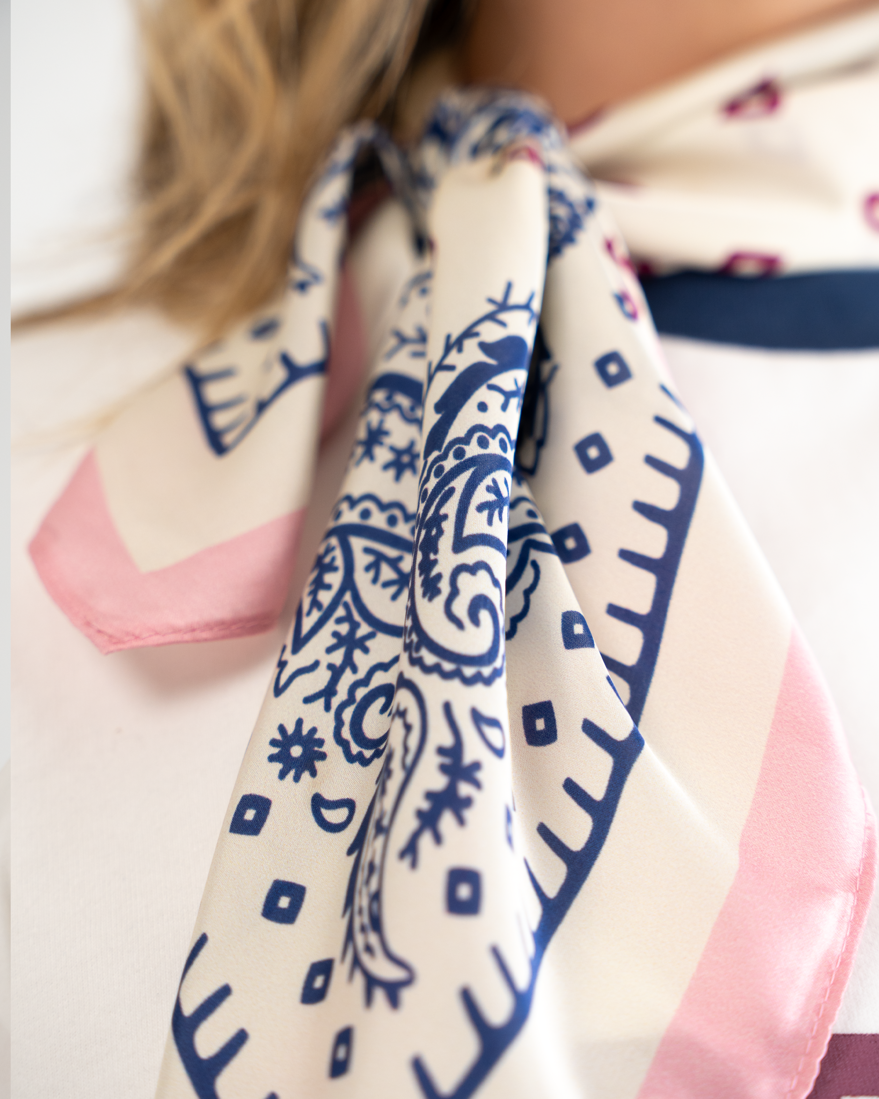 SoHo Scarf Rose